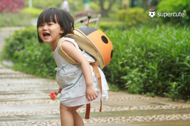 Bán buôn balo hình con bọ cho bé
