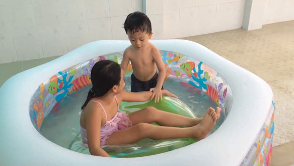 Bán sỉ bể bơi phao Intex 56493 cho trẻ