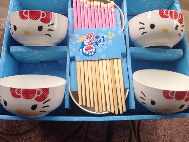 Bán sỉ bộ 6 bát đũa Hello Kitty xuất Nhật
