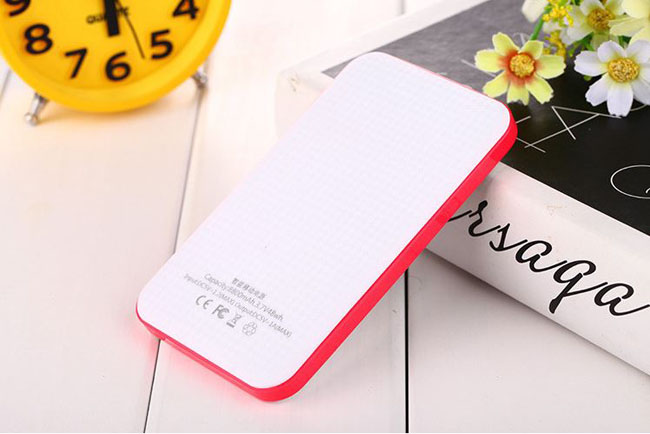 bộ combo pin sạc dự phòng , dây sạc và gậy tự sướng