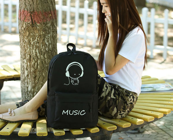 Bán sỉ balo phát quang độc đáo
