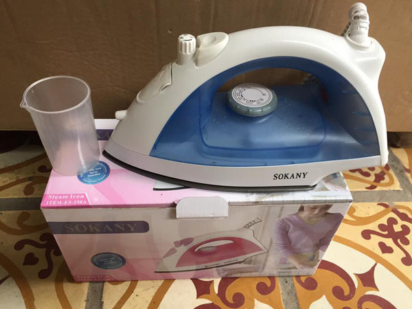Bàn là hơi nước Sokany ES-198A