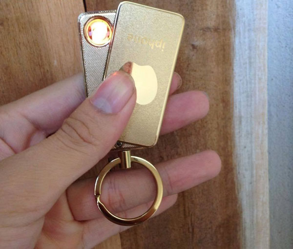 Bán sỉ bật lửa điện sạc usb kiểu dáng iphone