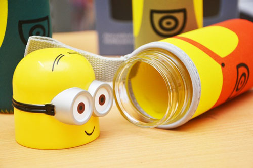 Bình nước giữ nhiệt minion