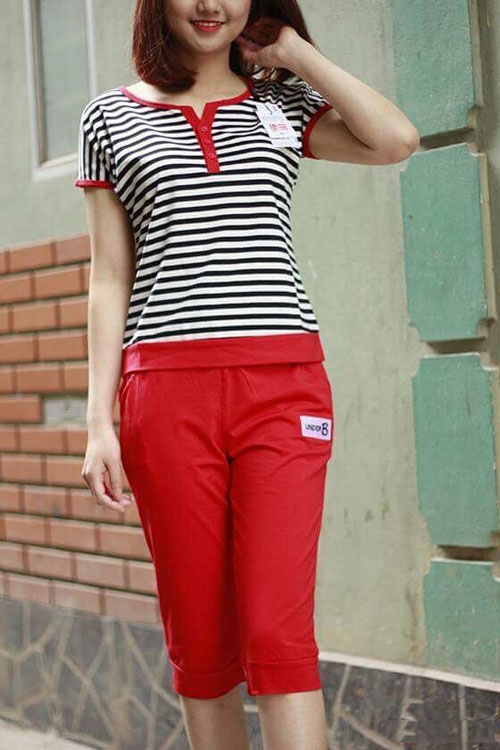 Bộ đồ mặc nhà pha kẻ Uniqlo