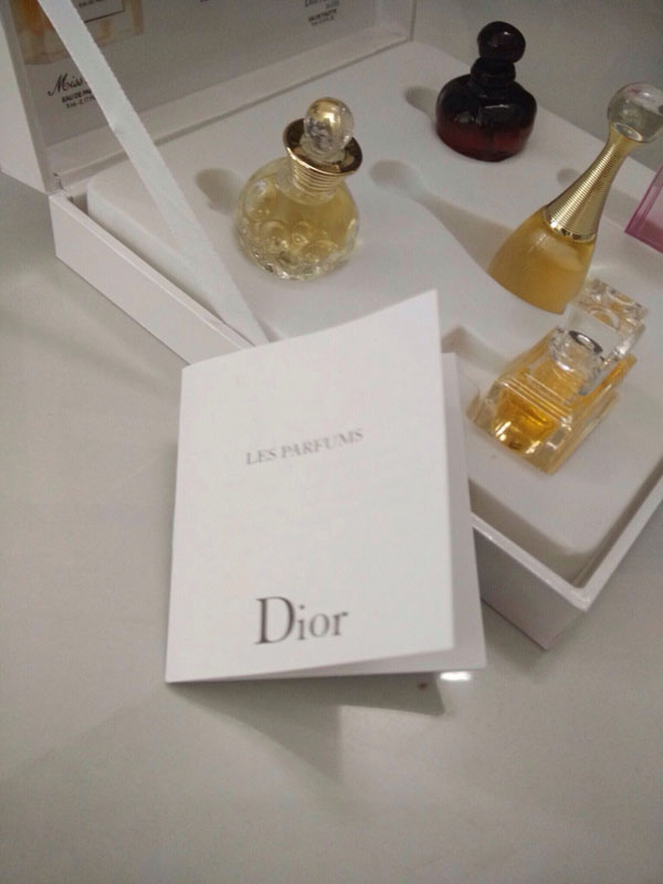 Bộ nước hoa dior hộp vuông sang trọng