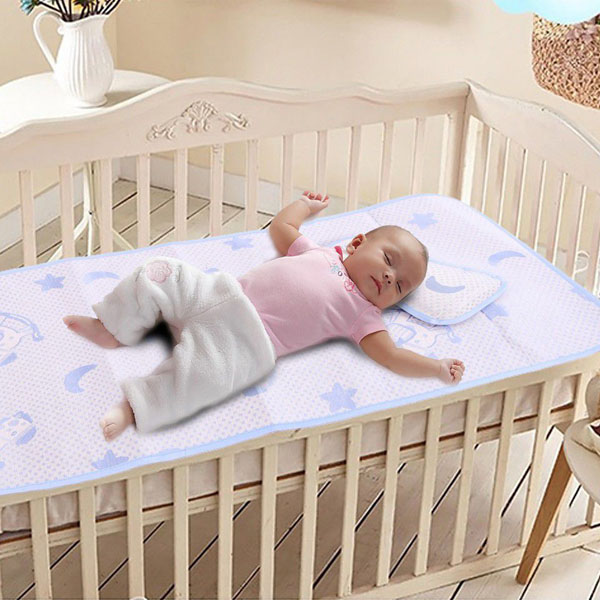 Chiếu lụa điều hòa cao cấp kèm gối cho bé