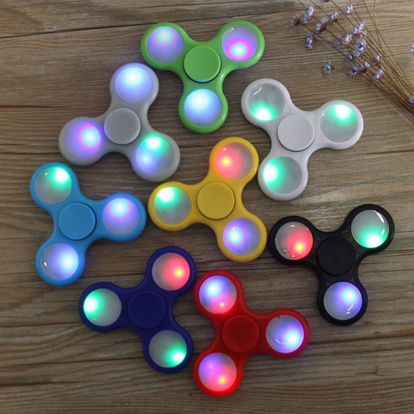 Con quay Spinner có đèn led phát sáng