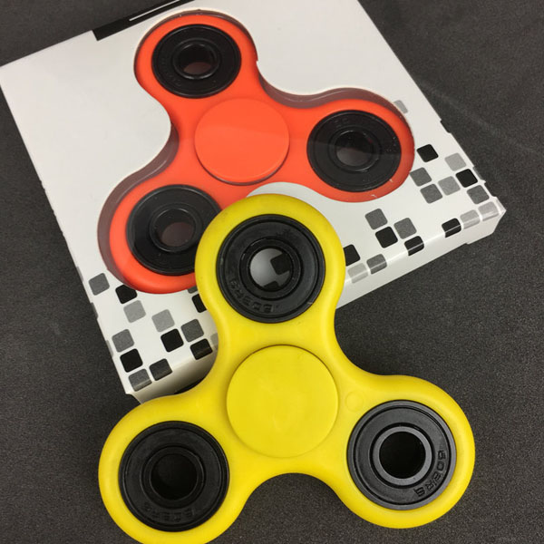 Con quay thần kỳ Hand Spinner - Fidget Spinner