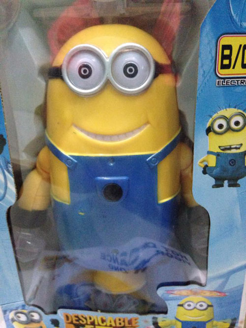 do-choi-minion-nhay-mua-xoay-360-do-6