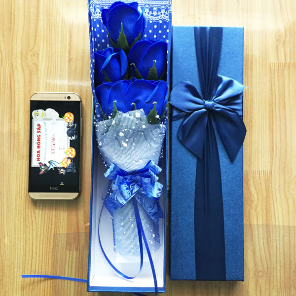 Hộp 5 bông hoa hồng sáp sang trọng