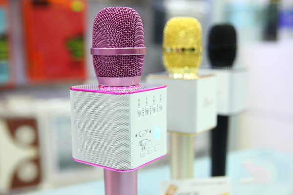 Micro bluetooth tích hợp loa Micgeek Q9