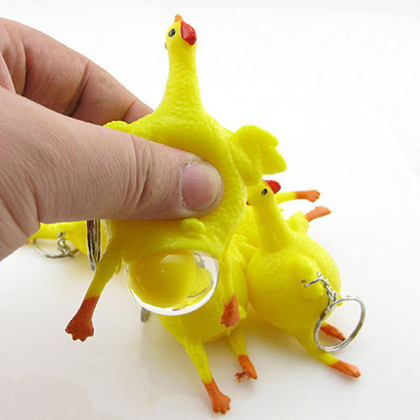 Bán buôn móc khóa gà đẻ trứng