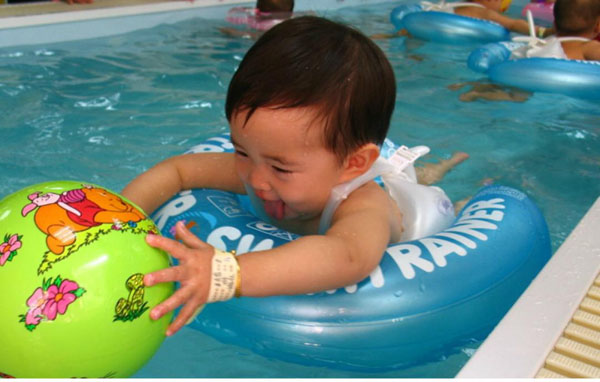 Bán buôn phao tập bơi swim trainer cho bé