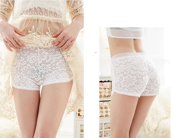 Quần lót ren mặc trong váy