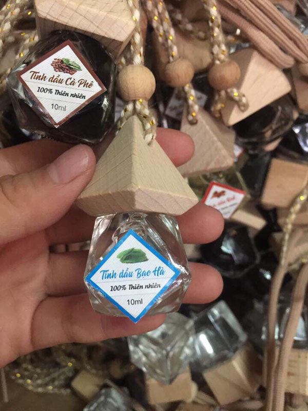 Bán buôn tinh dầu thiên nhiên treo xe hơi