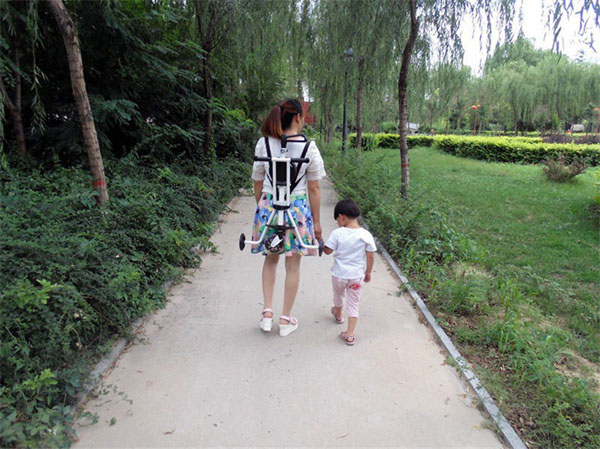 Xe đẩy 3 bánh gấp gọn thông minh cho bé